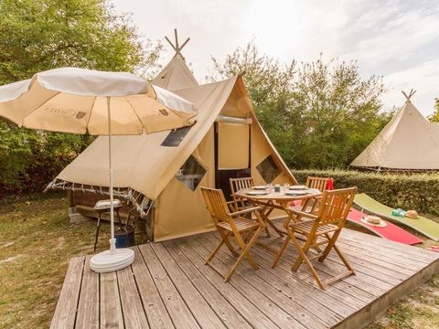 TENTE TOILE ET BOIS 4 personnes - TIPI Sans sanitaires