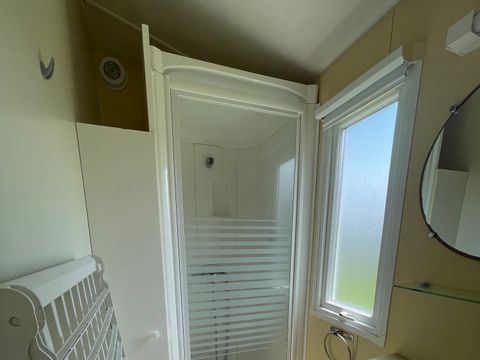 MOBILHOME 5 personnes - Convivial - 31m² - 2 chambres (pour 4 adultes et 1 enfant -12 ans)