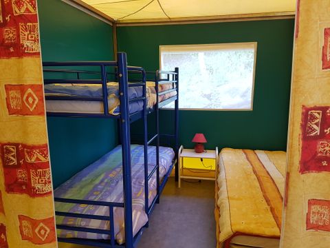 BUNGALOW TOILÉ 5 personnes - Kiwi, 2 chambres, sans sanitaires