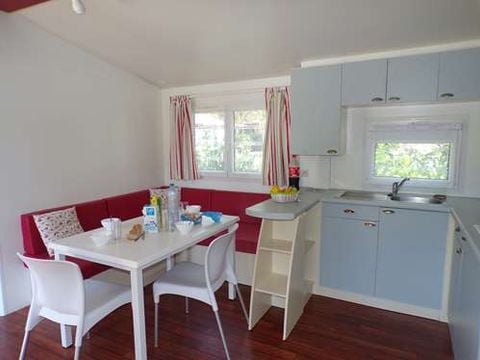 MOBILHOME 6 personnes - Résidence Mobile confort Noyers avec terrasse bois semi-couverte 18 m² + TV-TNT