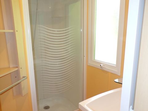 MOBILHOME 6 personnes - Résidence mobile Noyers avec terrasse bois semi-couverte 5/6 pers + TV-TNT + CLIM