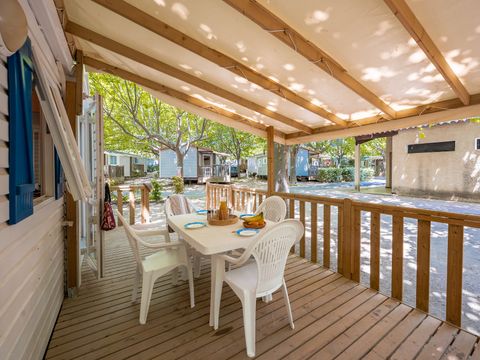 Mobilhome 6 personnes - Classic XL | 2 Ch. | 4/6 Pers. | Terrasse surélevée