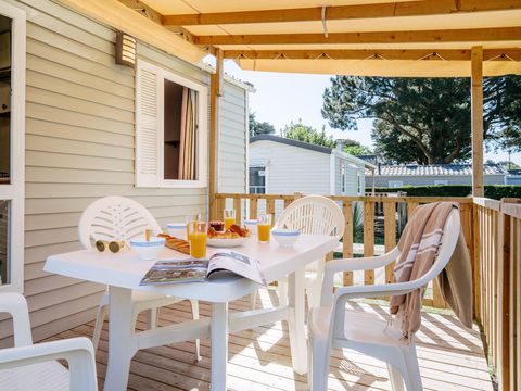 Mobilhome 6 personnes - Classic | 2 Ch. | 4/6 Pers. | Terrasse surélevée | Clim.