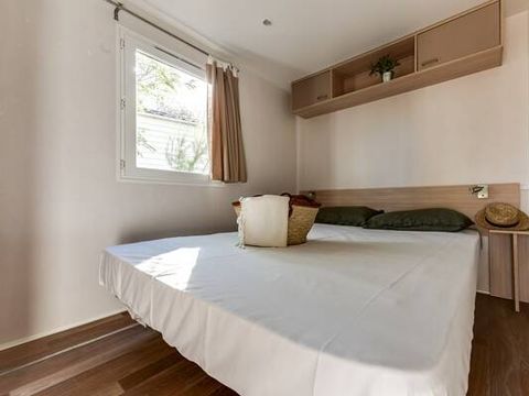 Mobilhome 4 personnes - Mobil-home | Comfort | 2 Ch. | 4 Pers. | Terrasse surélevée | 1 SDB | Clim.