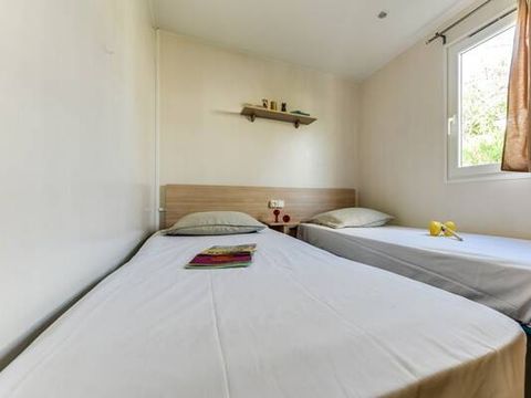 Mobilhome 4 personnes - Mobil-home | Comfort | 2 Ch. | 4 Pers. | Terrasse surélevée | 1 SDB | Clim.