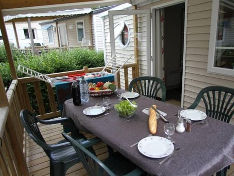 MOBILHOME 4 personnes - 'Evasion Confort Eco' 29m² + 2 chambres + terrasse semi-couverte 13.5m²