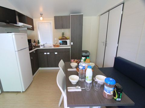 MOBILHOME 4 personnes - 'Evasion Confort Eco' 29m² + 2 chambres + terrasse semi-couverte 13.5m²