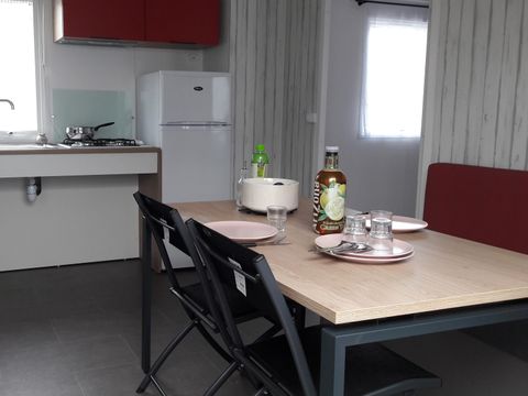 Mobilhome 4 personnes - Mobil-home 'Evasion Access' 31 m² - 2 chambres + terrasse couverte