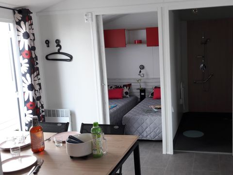 Mobilhome 4 personnes - Mobil-home 'Evasion Access' 31 m² - 2 chambres + terrasse couverte