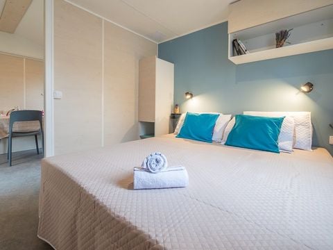 Mobilhome 4 personnes - Classic XL | 2 Ch. | 4 Pers. | Terrasse surélevée | TV