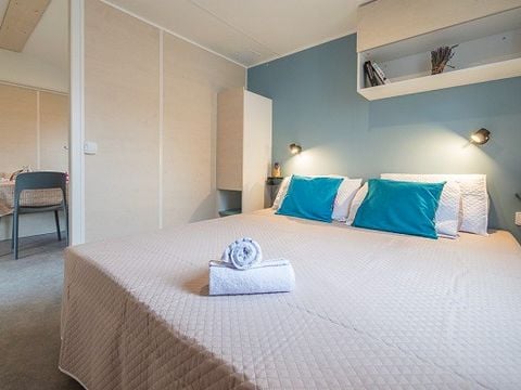 Mobilhome 4 personnes - Premium | 2 Ch. | 4 Pers. | Terrasse surélevée | Clim. | TV