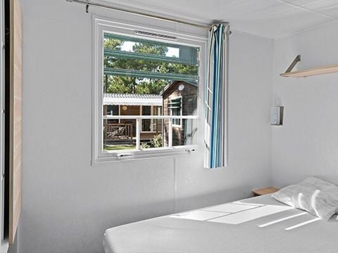 Mobilhome 6 personnes - Classic XL | 3 Ch. | 6 Pers. | Terrasse surélevée | 2 SDB | Clim. | TV