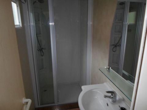 MOBILHOME 4 personnes - SEQUOIA - 4 personnes inclus 1 personnes possible en supplément à réserver auprès du camping