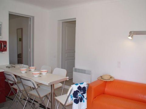 GÎTE 6 personnes - CANOUBIERS