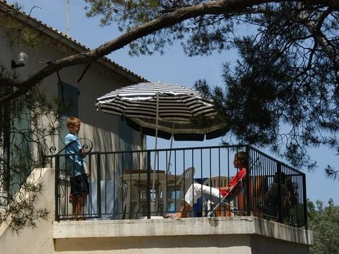 GÎTE 6 personnes - MADRAGUE (à l'étage)