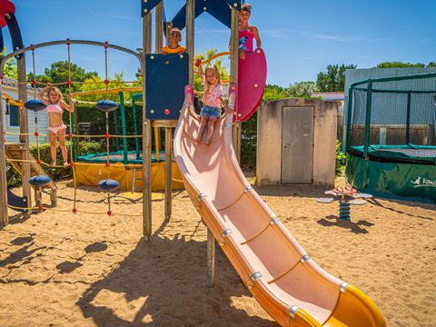 Camping Les Flots Bleus Camping Les Flots Bleus - Camping Vendée - Image N°17