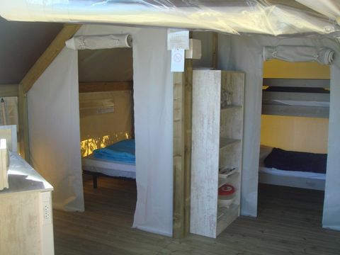 Tente en toile et en bois 4 personnes - LODGE SAHARI avec sanitaire privatif