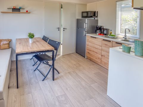MOBILHOME 5 personnes - Loggia (4 adultes + 1 enfant)