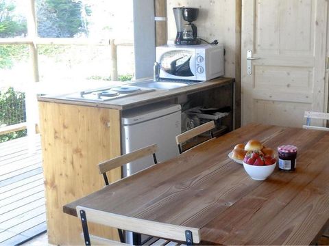 TENTE TOILE ET BOIS 4 personnes - Cabane Lodge Standard sur pilotis 34m² - 2 chambres - terrasse couverte de 10m² 4 pers