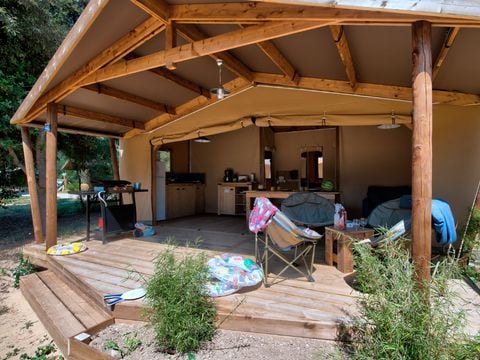 TENTE TOILE ET BOIS 6 personnes - Ecolodge Cotton Confort 35m² - 3 chambres - terrasse couverte de 11m² + TV 6 pers