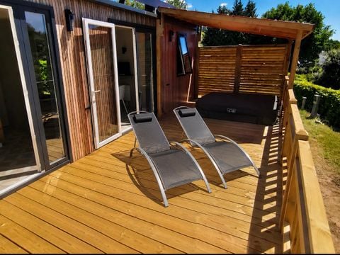 MOBILHOME 4 personnes - Mobil-home Côté Jardin - 2 chambres + terrasse + TV + SPA