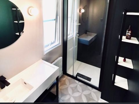 MOBILHOME 4 personnes - Mobil-home Côté Jardin - 2 chambres + terrasse + TV + SPA