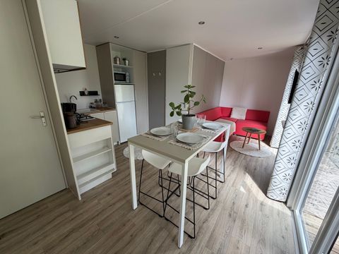 MOBILHOME 4 personnes - Hortensia - 2 chambres + terrasse semi-couverte