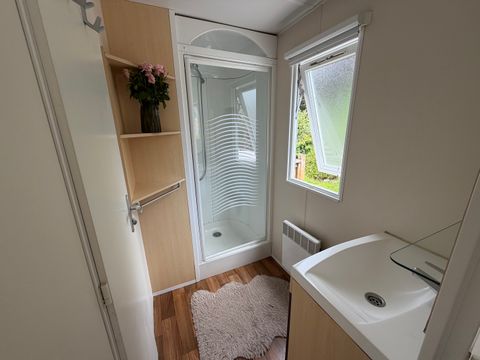 MOBILHOME 4 personnes - Riviera - 2 chambres + terrasse semi-couverte