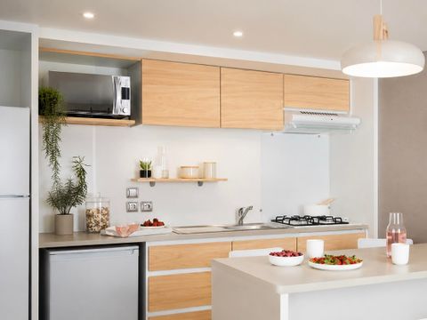 MOBILHOME 4 personnes - Mobil-home Lilas - 2 chambres + terrasse semi-couverte