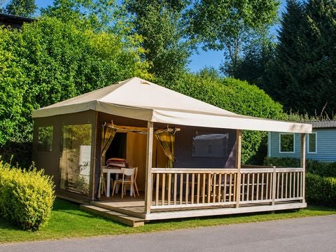 Tente en toile et en bois 4 personnes - 2 chambres + terrasse