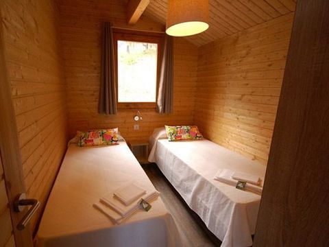 CHALET 4 personnes - Premium | 2 Ch. | 4 Pers. | 2 SDB | Clim. | TV