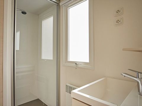 MOBILHOME 6 personnes - Comfort | 3 Ch. | 6 Pers. | Terrasse surélevée | TV