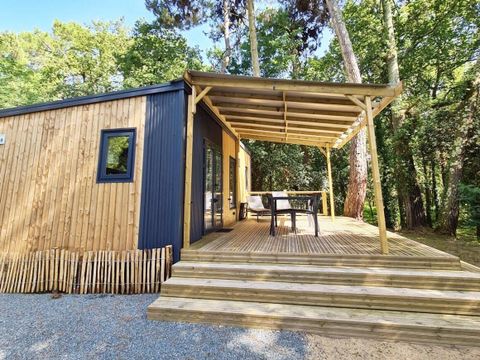 MOBILHOME 4 personnes - Premium | 2 Ch. | 4 Pers. | Terrasse surélevée | Clim. | TV