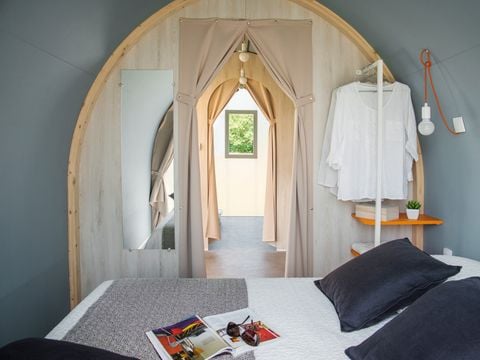 TENTE 4 personnes - Tente meublée Coco Sweet 2/4P 1Ch