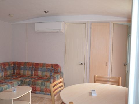 MOBILHOME 5 personnes - 'confort'  2 chambres