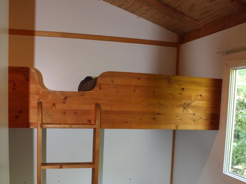 CHALET 7 personnes - Chalet bois Confort 31m² - 2 chambres dont terrasse couverte + TV 5/7 pers