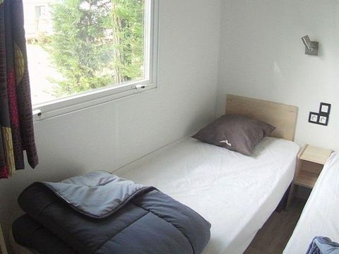MOBILHOME 6 personnes - Mobil home Confort 34m² - 3 chambres + terrasse semi-couverte 9m² 6 pers