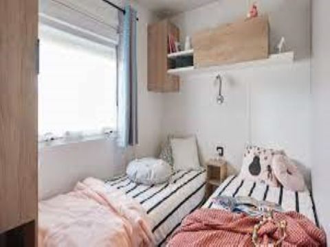 MOBILHOME 6 personnes - HomeFlower Premium 35m² - 3 chambres + Terrasse semi-couverte + TV + LV 7 pers