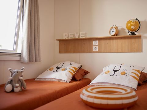 MOBILHOME 5 personnes - HomeFlower Premium 29m² - 2 chambres + Terrasse semi-couverte + TV + LV 5 pers
