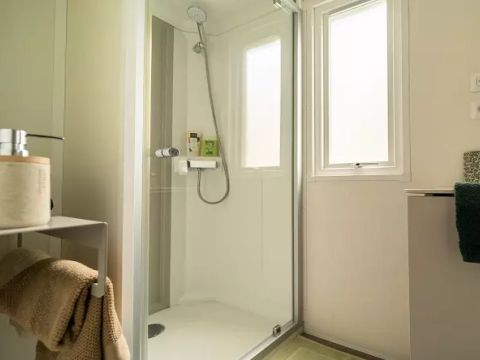 MOBILHOME 4 personnes - Loisirs 3 Pièces 4 Personnes Climatisé + TV