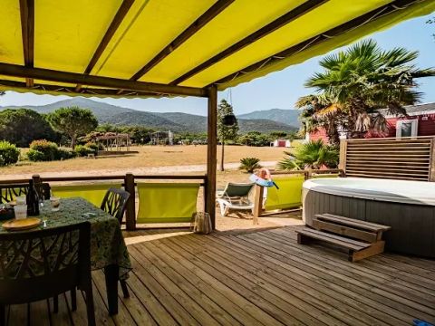 MOBILHOME 6 personnes - Trio Premium 4 Pièces 6 Personnes Jacuzzi + Climatisé + TV