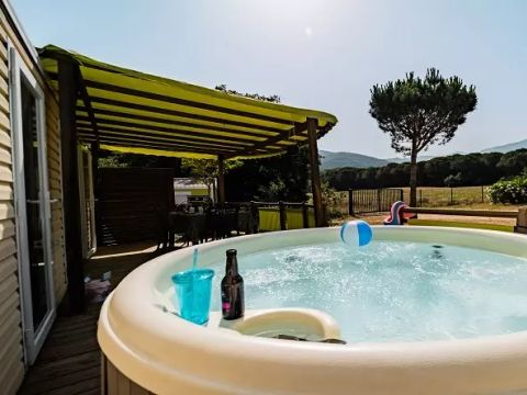 MOBILHOME 6 personnes - Trio Premium 4 Pièces 6 Personnes Jacuzzi + Climatisé + TV