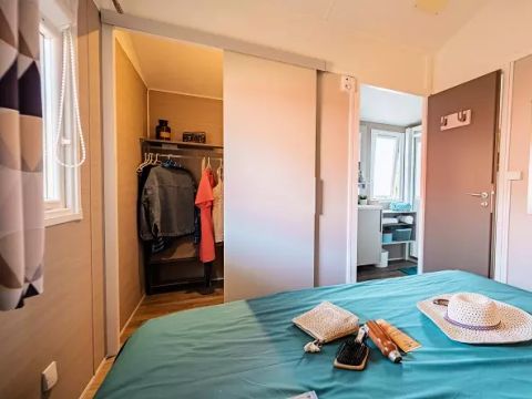 MOBILHOME 6 personnes - Trio Premium 4 Pièces 6 Personnes Jacuzzi + Climatisé + TV