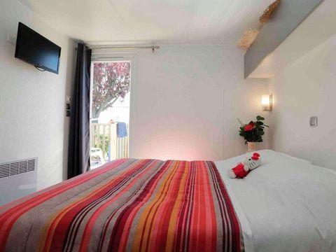 MOBILHOME 6 personnes - Mobil-home CONFORT 2 chambres + 2 salles de bain 28 m² Terrasse Couverte 4/6 pers
