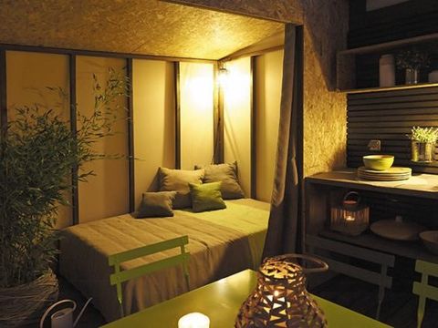 TENTE TOILE ET BOIS 4 personnes - MAORI (sans sanitaires)