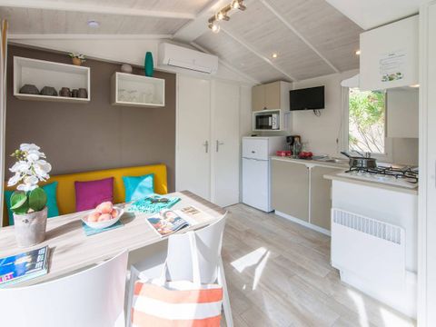 MOBILHOME 6 personnes - Comfort | 2 Ch. | 4/6 Pers. | Terrasse surélevée | Clim. | TV