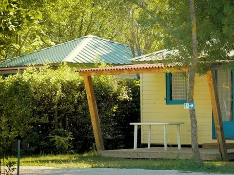 BUNGALOW 4 personnes - Bungalow ECO "DOLIUM"-2 chambres - 4 personnes Max (bébé compris) 1/4 pers.