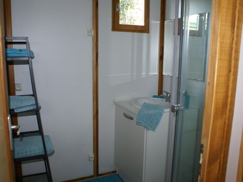 BUNGALOW 4 personnes - Bungalow ECO "DOLIUM"-2 chambres - 4 personnes Max (bébé compris) 1/4 pers.