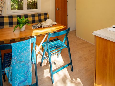 MOBILHOME 6 personnes - (SANS SANITAIRES)