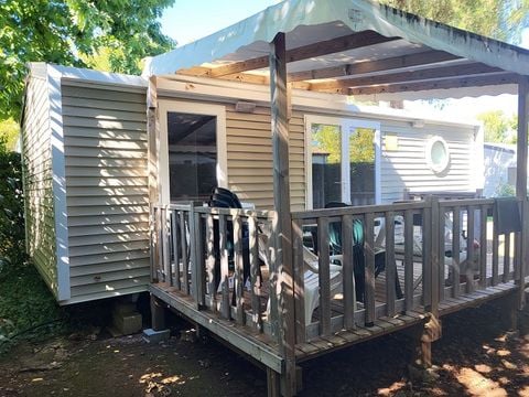 Mobilhome 4 personnes - Confort 26m² - 2 chambres - Terrasse semi couverte - Coté plage